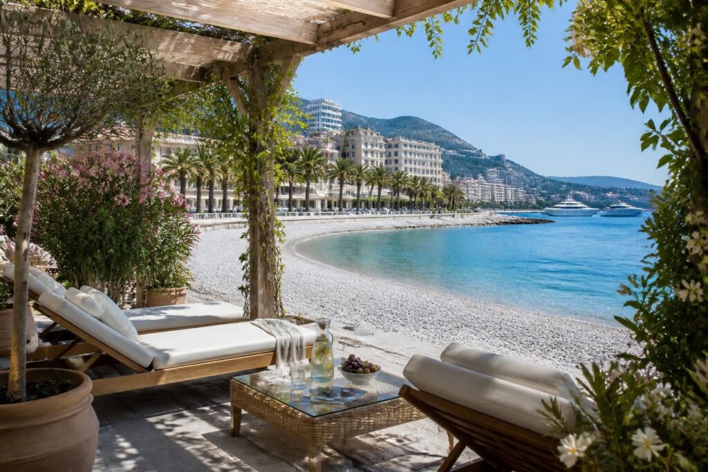 découvrez une escapade douce entre monaco et nice, alliant mer et bien-être pour un séjour ressourçant et raffiné sur la côte d'azur.